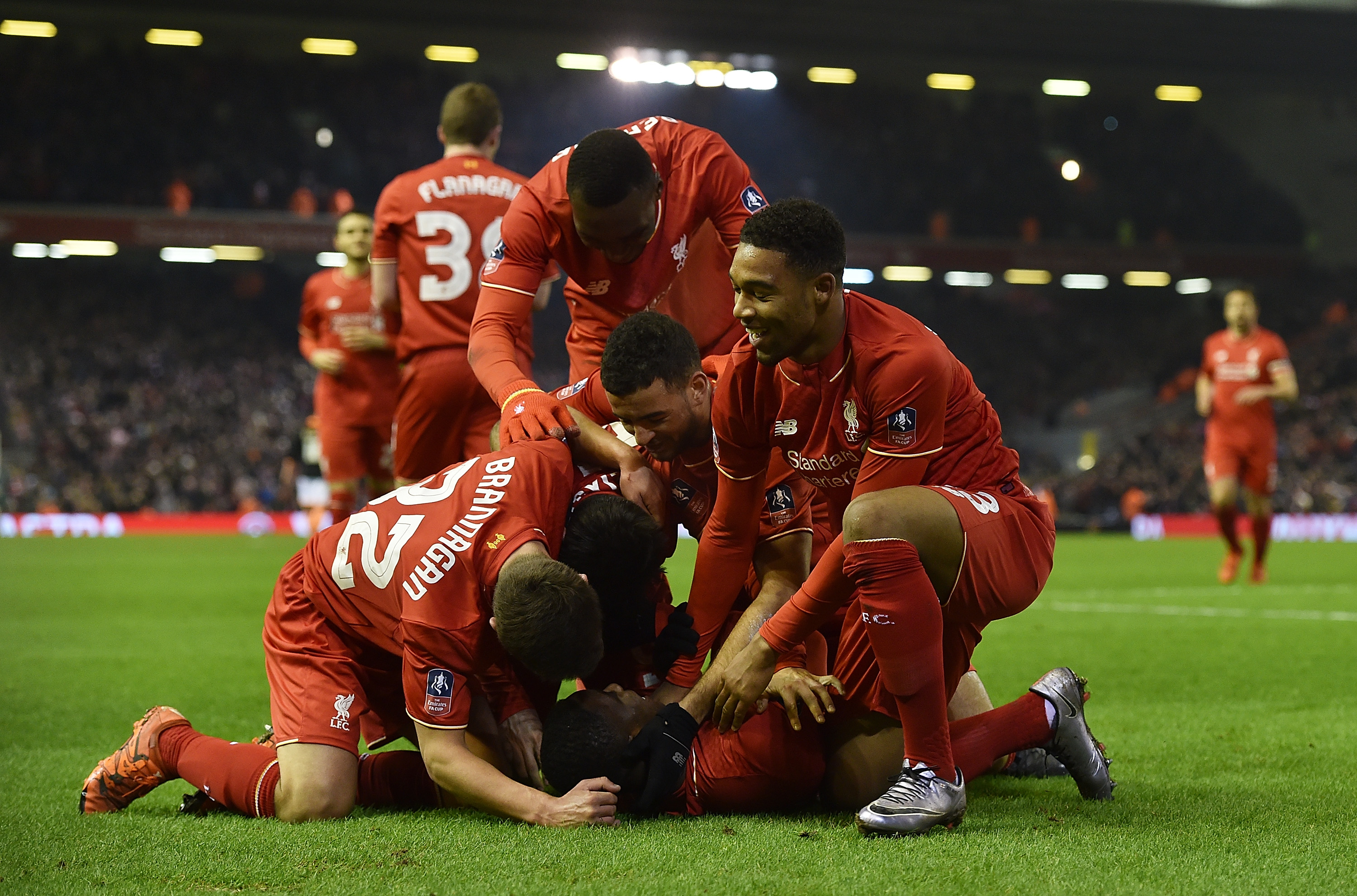 阿斯：皇马内部认为，青年A队门将哈维-纳瓦罗已达一线队水平（阿斯：皇马高层认为青年A队门将哈维-纳瓦罗已具备一线队水准）