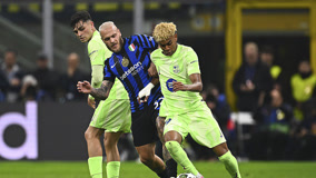 哈登在比赛中超越安东尼，进入NBA历史得分榜前十，成为首位2009届进入前十的球员，距30000分仍需1710分。（哈登超越安东尼跻身NBA历史得分前十，成2009届首人，距3万分还差1710分）