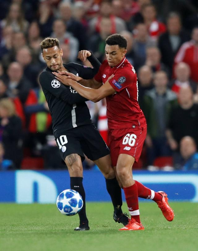 B费近4年多首次半场被换下，曼联生涯第三次（B费四年多来首次半场遭换下，曼联生涯仅第三次）