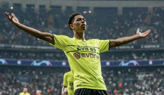 足球周刊：重返国足是刘若钒的愿望，殷切期待完成A级赛首秀（足球周刊：刘若钒盼回归国足，期待迎来A级赛首秀）