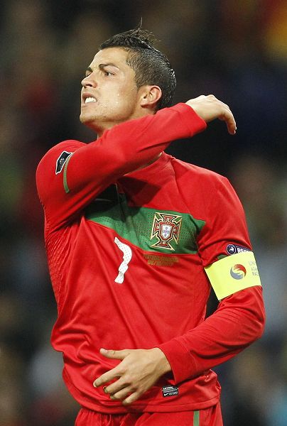 🎮HLE 1-1 T1：Kanavi装甲猴离谱送命，T1扳平总比分