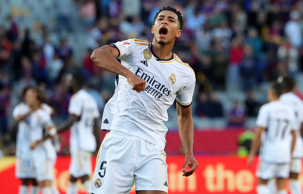 记者：里科·刘易斯因技术原因落选曼城本轮大名单，他没受伤（记者：里科·刘易斯非伤病原因无缘曼城本轮名单）