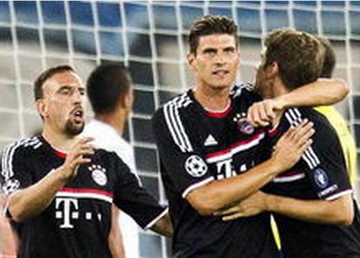 贝拉达：曼联的引援部门正在全力以赴地工作；新援适应得不错