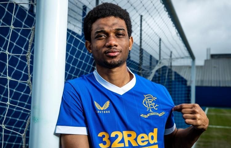 立大功！杨瀚森造埃迪第5次犯规，后者被换下