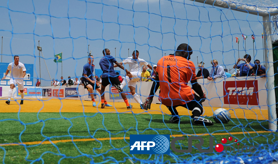 京多安：瓜帅支持我以后当教练，但开玩笑说别打电话找他帮忙